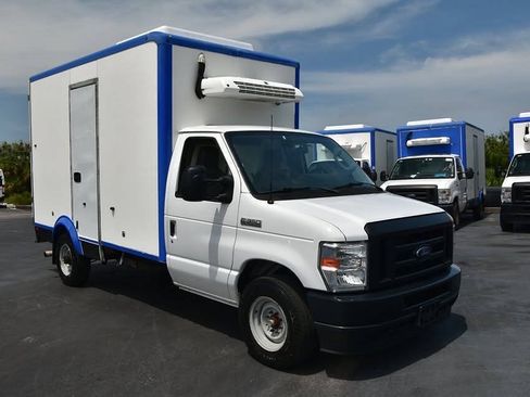 Used 2023 Ford E-350 and Econoline 350 Super Duty w/ Power Windows & Locks Group RWD image 1