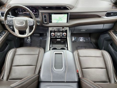 Used 2023 GMC Yukon Denali w/ LPO, Floor Liner Package AWD/4WD image 10