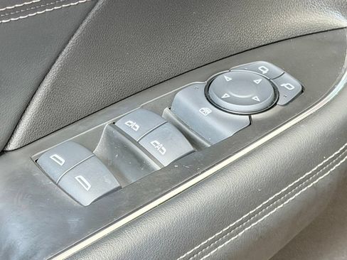 Used 2022 Buick Envision Preferred FWD image 11