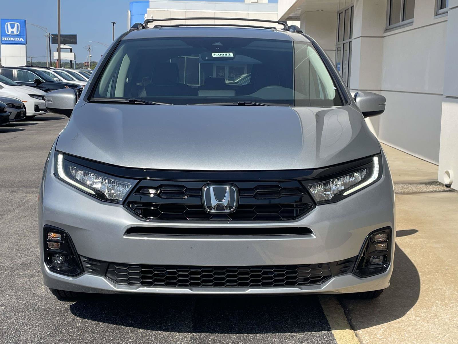 New 2026 Honda Odyssey Elite image 4