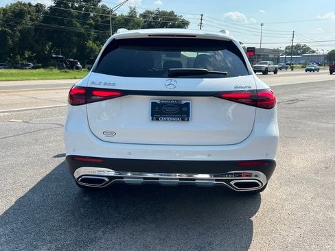Used 2024 Mercedes-Benz GLC 300 4MATIC image 4