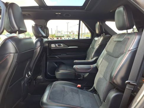 Certified 2025 Ford Explorer ST w/ Sun And Sound Package AWD/4WD image 15