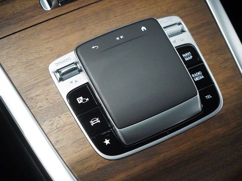 Certified 2025 Mercedes-Benz G 550 w/ Exclusive Interior Package image 27