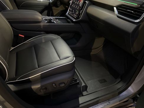 New 2026 GMC Acadia Denali w/ Super Cruise Package image 16