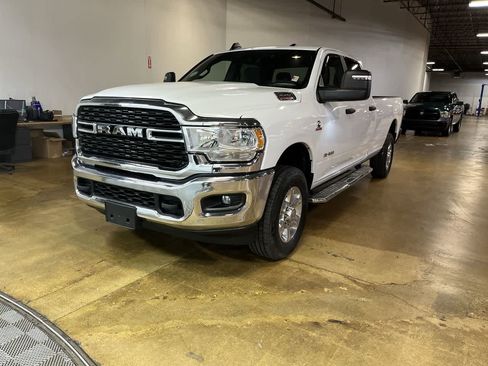 Used 2024 RAM 3500 Big Horn AWD/4WD image 4