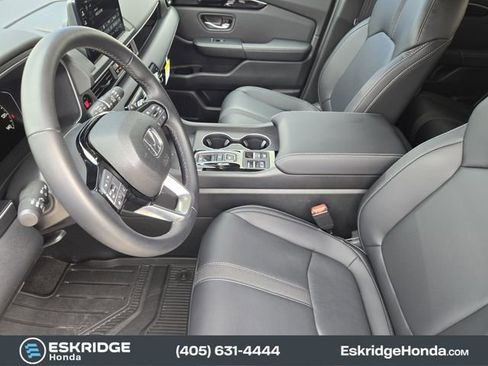 Certified 2025 Honda Pilot EX-L image 13
