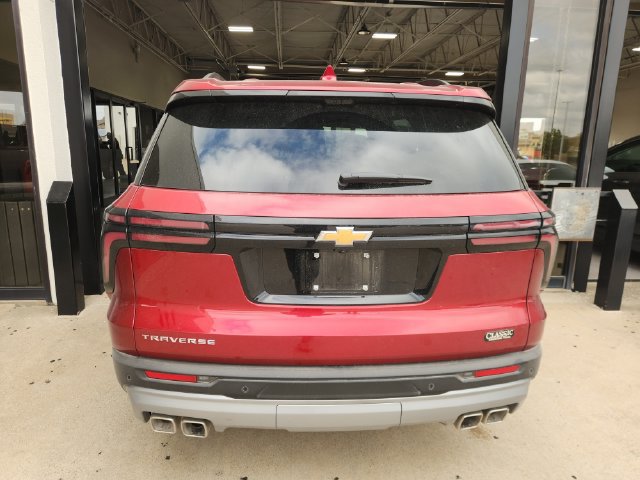 Used 2026 Chevrolet Traverse LT w/ Driver Confidence Package FWD image 5
