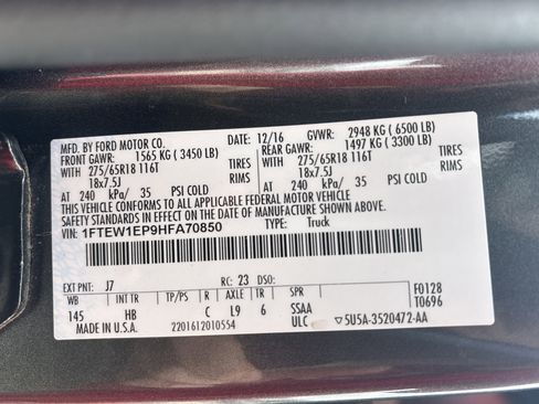 Used 2017 Ford F150 Lariat image 5