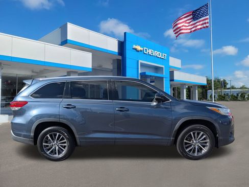 Used 2018 Toyota Highlander XLE image 13