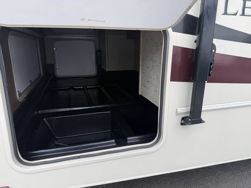 Used 2017 Ford E-450 and Econoline 450 Super Duty w/ Motorhome Prep Package RWD image 13