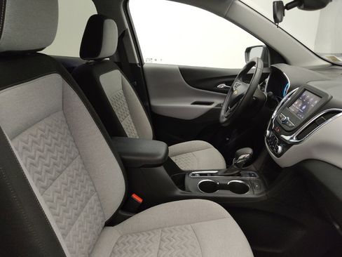 Used 2023 Chevrolet Equinox LT w/ Driver Convenience Package image 21