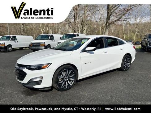 Used 2023 Chevrolet Malibu RS FWD image 1