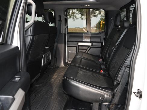 Used 2019 Ford F250 Lariat w/ Lariat Ultimate Package AWD/4WD image 15