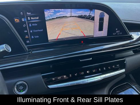 Used 2023 Cadillac Escalade Premium Luxury w/ Performance Package AWD/4WD image 21