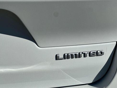 New 2025 Jeep Grand Cherokee L Limited w/ Luxury Tech Group II image 6