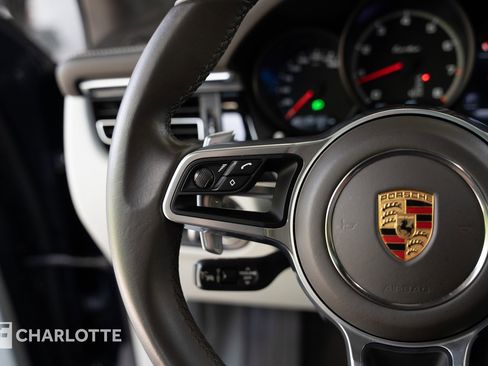 Used 2021 Porsche Macan Turbo AWD/4WD image 21