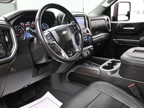 Used 2022 Chevrolet Silverado 2500 LTZ w/ LTZ Convenience Package AWD/4WD image 14
