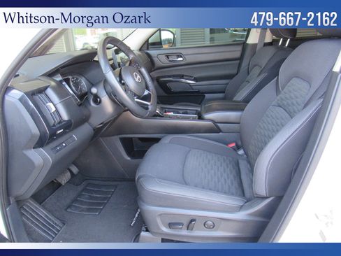 Used 2022 Nissan Pathfinder SV FWD image 23