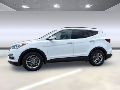 Used 2017 Hyundai Santa Fe Sport FWD image 2