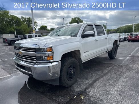 Used 2017 Chevrolet Silverado 2500 LT AWD/4WD image 2