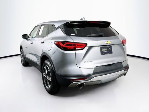 Used 2025 Chevrolet Blazer LT FWD image 5