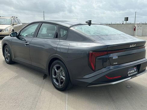 Used 2025 Kia K4 LXS image 10