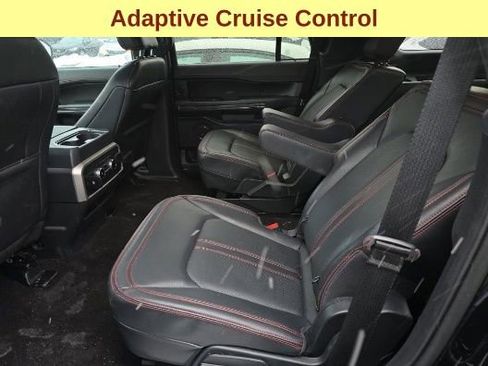 Used 2023 Ford Expedition Limited image 11