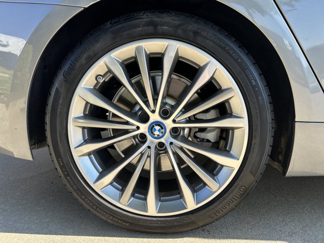 Certified 2023 BMW 530e xDrive w/ Premium Package AWD/4WD image 26