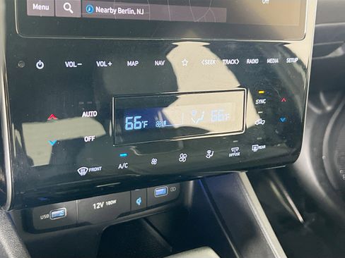 Used 2024 Hyundai Santa Cruz Limited image 16