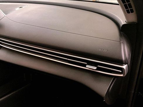 Used 2021 Hyundai Elantra SEL w/ Convenience + Premium Package image 15