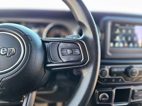 Used 2022 Jeep Wrangler Unlimited Sport image 24