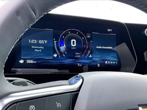 New 2026 Chevrolet Equinox LT w/ Safety and Technology Package FWD image 19