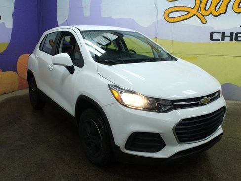 Used 2020 Chevrolet Trax LS w/ LPO, Cargo Package image 4