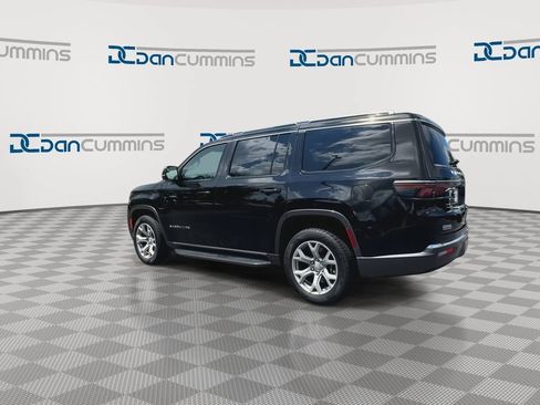 Used 2022 Jeep Wagoneer Series II AWD/4WD image 6