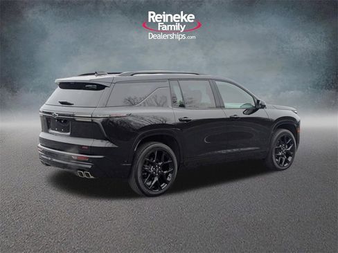 Used 2024 Chevrolet Traverse RS image 5