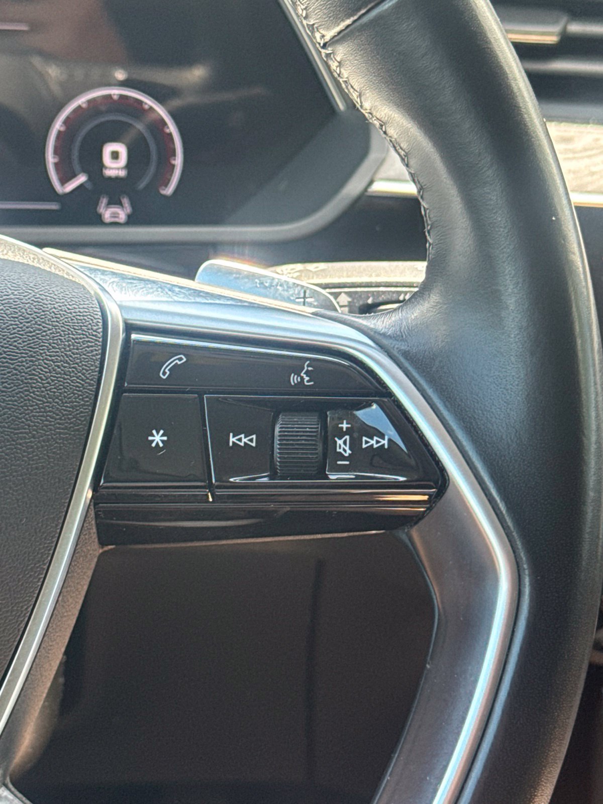 Used 2022 Audi e-tron Premium Plus AWD/4WD image 26