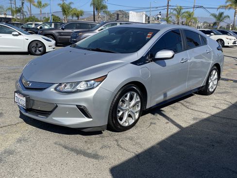 Used 2016 Chevrolet Volt Premier w/ Driver Confidence Package image 2