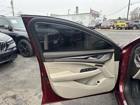 Used 2017 Buick LaCrosse Essence image 11