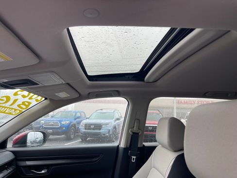 Used 2023 Honda CR-V EX image 9