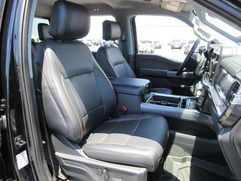 Used 2025 Ford F350 Lariat w/ Lariat Ultimate Package AWD/4WD image 25