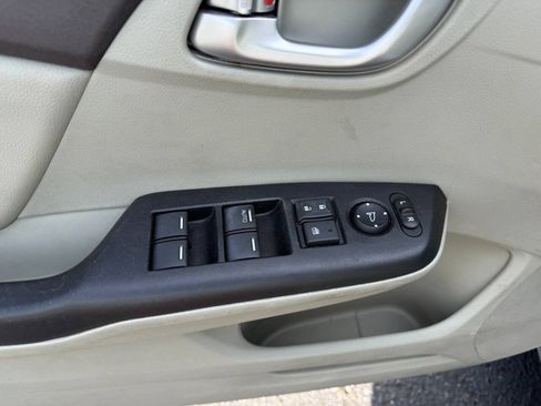 Used 2012 Honda Civic EX-L image 17