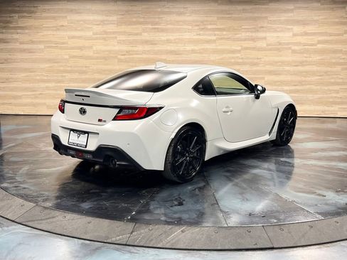 Used 2024 Toyota GR86 Premium image 24