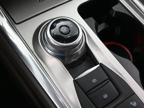 Used 2020 Ford Explorer Platinum w/ Premium Technology Package AWD/4WD image 18