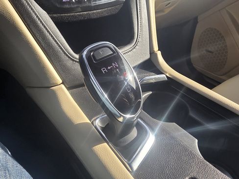 Used 2017 Cadillac XT5 Luxury w/ Driver Awareness Package image 21