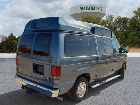 Used 2012 Ford E-150 and Econoline 150 XLT image 5