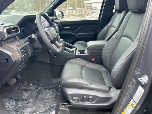 Certified 2025 Toyota Tacoma Limited image 9