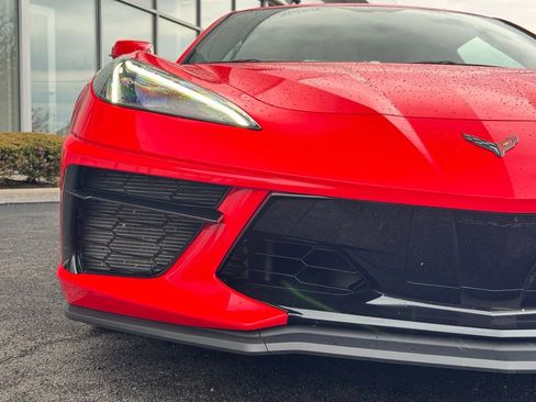 Used 2021 Chevrolet Corvette Stingray Coupe w/ Z51 Performance Package image 13