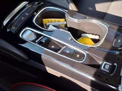 Used 2023 Buick Envision Essence w/ Technology Package I image 17