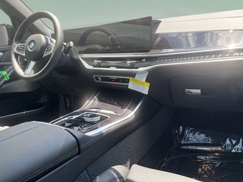 New 2026 BMW X5 xDrive50e w/ Executive Package AWD/4WD image 8