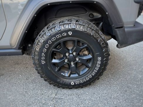 Used 2022 Jeep Wrangler Sport AWD/4WD image 16